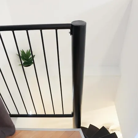 Appartement Modern Central With Free Parking *